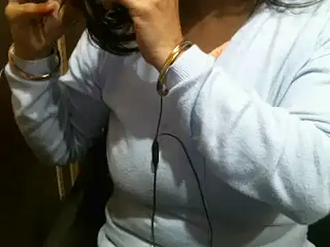 Snapshot of UrsMansi chatting on 01-21-25, 06:33 UrsMansi online show from 01-21-25, 06:33