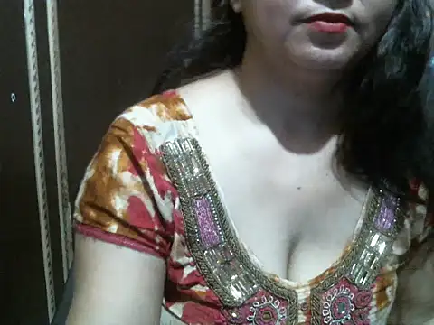 Snapshot of UrsMansi chatting on 09-15-25, 03:29 UrsMansi online show from 09-15-25, 03:29