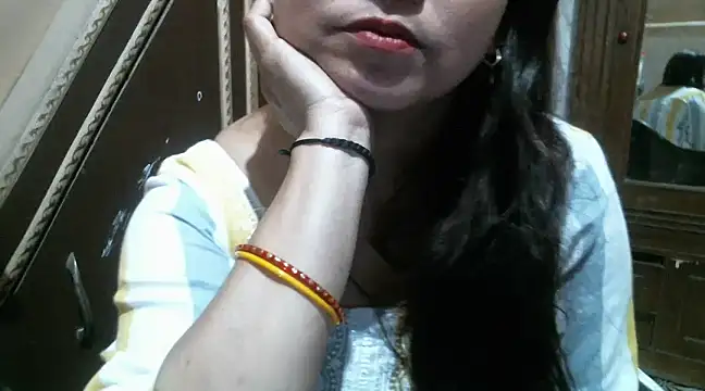 Snapshot of UrsMansi chatting on 03-21-25, 04:28 UrsMansi online show from 03-21-25, 04:28