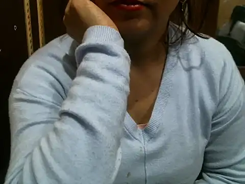 Snapshot of UrsMansi chatting on 02-09-25, 10:00 UrsMansi online show from 02-09-25, 10:00