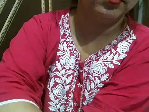 Snapshot of UrsMansi chatting on 10-05-25, 08:43 UrsMansi online show from 10-05-25, 08:43