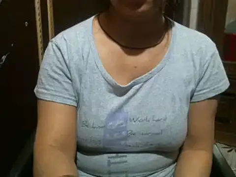 Snapshot of UrsMansi chatting on 01-12-25, 08:47 UrsMansi online show from 01-12-25, 08:47