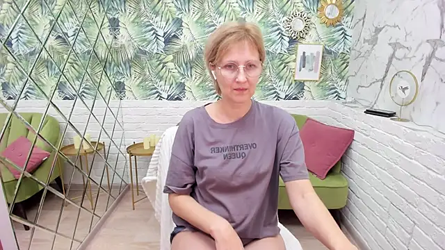 Paris Cherry online show from 11-06-25, 08:02