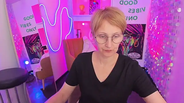 Paris Cherry online show from 05-03-26, 05:49