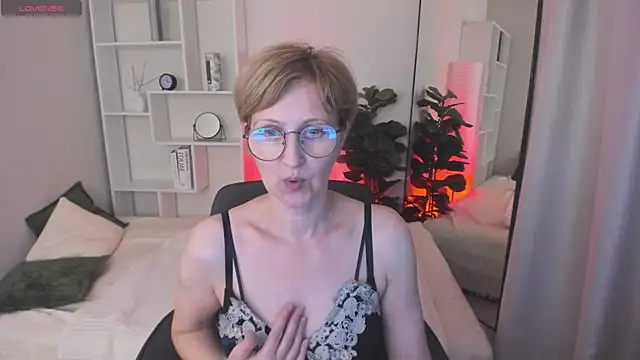 Paris Cherry online show from 06-07-26, 04:50