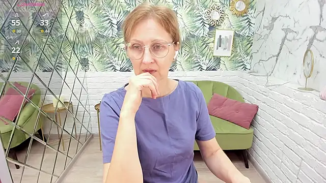 Paris Cherry online show from 12-16-25, 05:44