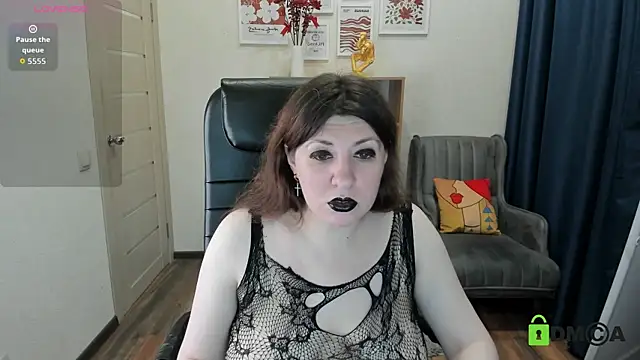 Snapshot of Black_Black_Rose chatting on 06-27-26, 08:15 Black Black Rose online show from 06-27-26, 08:15
