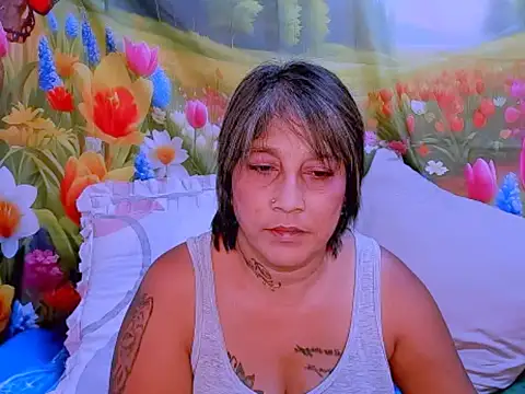 indianroxy online show from 11-15-25, 06:39