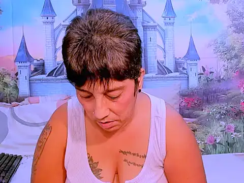 Snapshot of indianroxy chatting on 03-12-25, 11:33 indianroxy online show from 03-12-25, 11:33