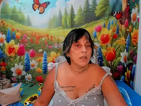 Snapshot of indianroxy chatting on 10-12-25, 05:47 indianroxy online show from 10-12-25, 05:47