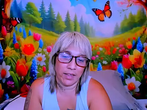 Snapshot of indianroxy chatting on 07-11-26, 07:36 indianroxy online show from 07-11-26, 07:36