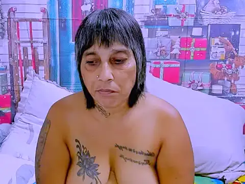 indianroxy online show from 12-22-25, 05:07