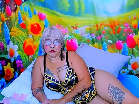 Snapshot of indianroxy chatting on 06-16-26, 07:03 indianroxy online show from 06-16-26, 07:03