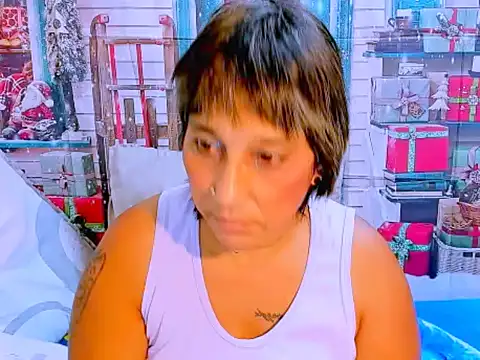 indianroxy online show from 12-18-25, 06:51