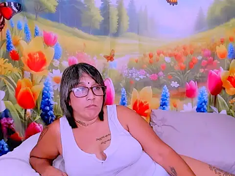 Snapshot of indianroxy chatting on 02-21-26, 06:54 indianroxy online show from 02-21-26, 06:54