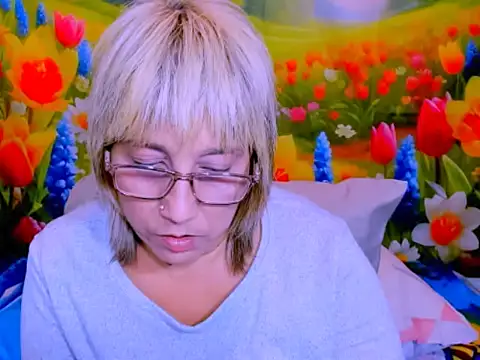 Snapshot of indianroxy chatting on 07-08-26, 04:29 indianroxy online show from 07-08-26, 04:29