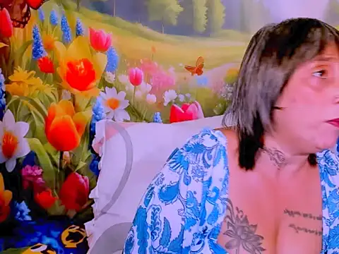 Snapshot of indianroxy chatting on 02-19-26, 07:33 indianroxy online show from 02-19-26, 07:33