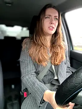 MariiD online show from 10-28-25, 08:35