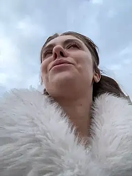 MariiD online show from 02-26-25, 07:02