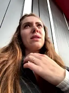 MariiD online show from 12-18-25, 10:19