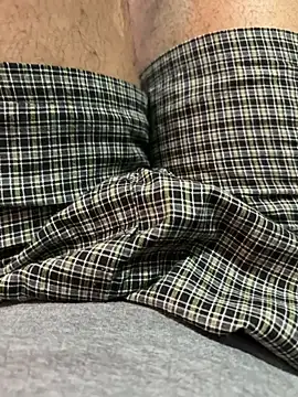 Snapshot of Randy642001 chatting on 11-10-25, 05:12 Randy642001 online show from 11-10-25, 05:12