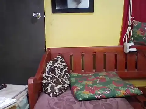 Snapshot of BellaJanna chatting on 09-19-25, 04:11 BellaJanna online show from 09-19-25, 04:11