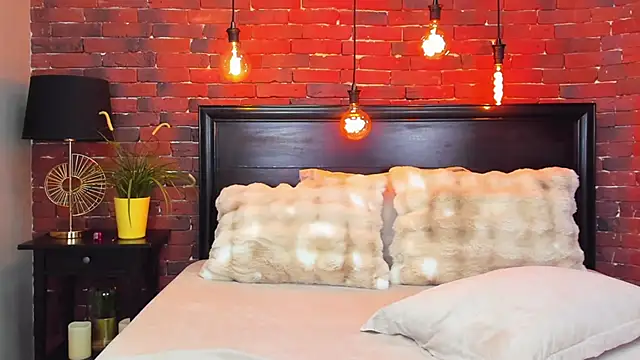 Snapshot of ChristynaRoss chatting on 12-18-25, 08:45 ChristynaRoss online show from 12-18-25, 08:45