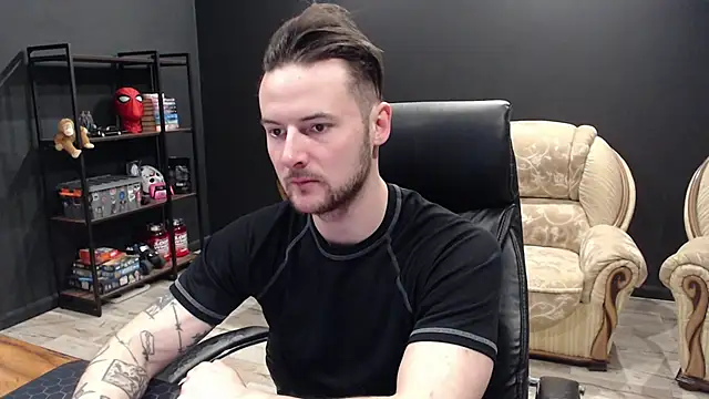 Snapshot of MihasikD chatting on 02-13-26, 06:02 MihasikD online show from 02-13-26, 06:02