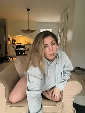 Anna Alexa online show from 11-10-25, 07:24