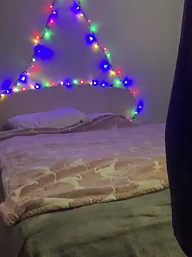 DezerayDelicious online show from 12-21-24, 08:28