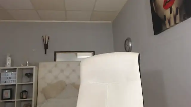 ClaraJoyFG online show from 02-23-25, 11:25