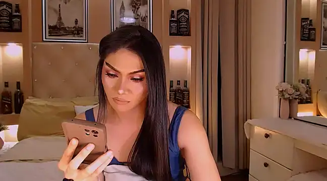 Snapshot of YOUR_DREAMWIFE chatting on 02-22-25, 10:09 YOUR DREAMWIFE online show from 02-22-25, 10:09