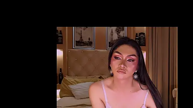 Snapshot of YOUR_DREAMWIFE chatting on 02-19-25, 10:31 YOUR DREAMWIFE online show from 02-19-25, 10:31