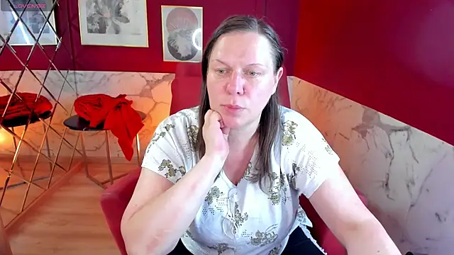 Snapshot of KellyPerfection chatting on 06-15-26, 08:08 KellyPerfection online show from 06-15-26, 08:08