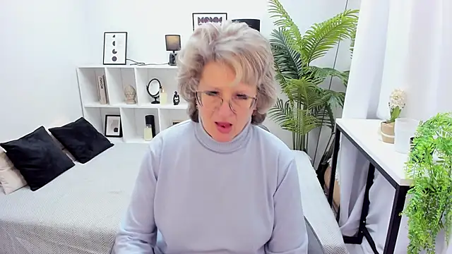 EvelynJoyful online show from 11-26-25, 05:18