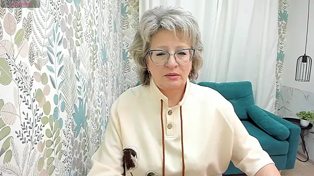 Snapshot of EvelynJoyful chatting on 02-21-25, 05:24 EvelynJoyful online show from 02-21-25, 05:24