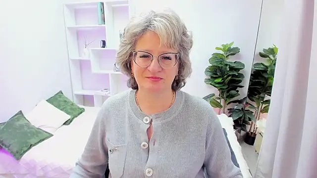 EvelynJoyful online show from 12-04-25, 05:06