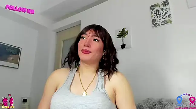 Snapshot of hottycrishina chatting on 02-27-25, 12:03 hottycrishina online show from 02-27-25, 12:03