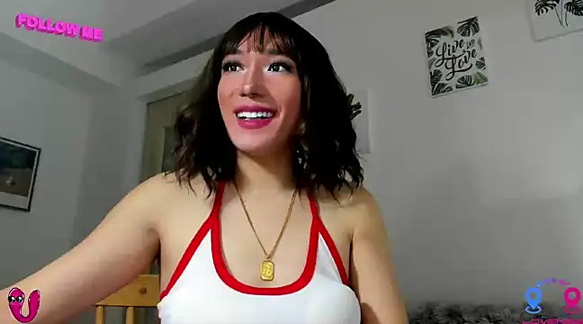 Snapshot of hottycrishina chatting on 03-08-25, 04:34 hottycrishina online show from 03-08-25, 04:34