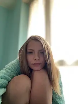 Snapshot of AnastasiaAniess chatting on 02-20-25, 06:35 AnastasiaAniess online show from 02-20-25, 06:35