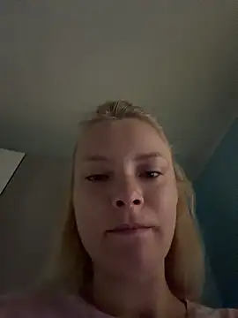 Snapshot of AnastasiaAniess chatting on 06-10-26, 06:25 AnastasiaAniess online show from 06-10-26, 06:25