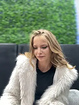 Snapshot of AnastasiaAniess chatting on 10-04-25, 06:31 AnastasiaAniess online show from 10-04-25, 06:31