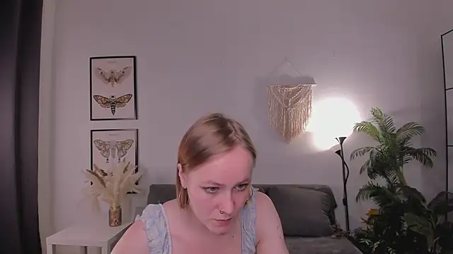 LilianKroft online show from 04-28-26, 12:53
