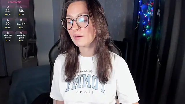Snapshot of EllaFresh chatting on 03-17-25, 09:13 EllaFresh online show from 03-17-25, 09:13