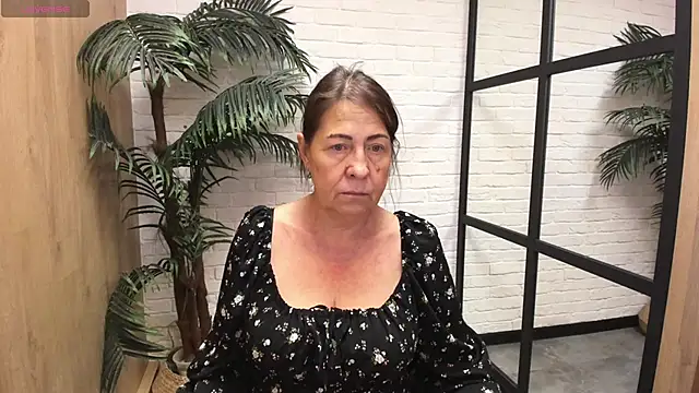 LindaPassionate online show from 06-12-26, 01:09