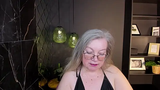 NataliMellow online show from 01-19-26, 01:37