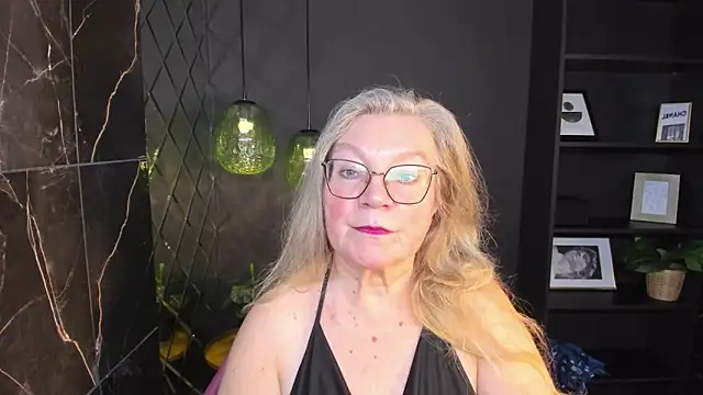 NataliMellow online show from 12-16-25, 01:15