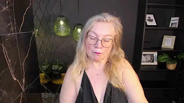 NataliMellow online show from 12-22-25, 01:11