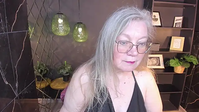 NataliMellow online show from 05-11-26, 01:23