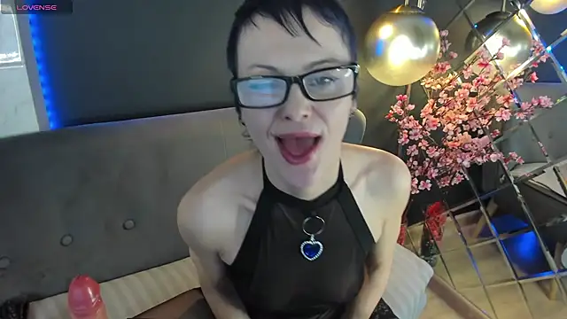 Snapshot of BrandiSweetie chatting on 02-18-25, 04:47 BrandiSweetie online show from 02-18-25, 04:47